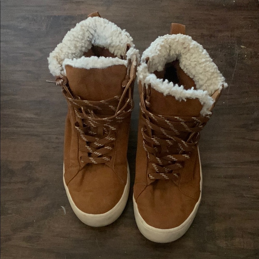 Women's Brown Fur-Lined High-Top Sneakers